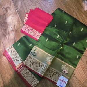 Beautiful Deep Olive Green Pure Handloom Raw Silk Saree & Contrast Red BlousePcs